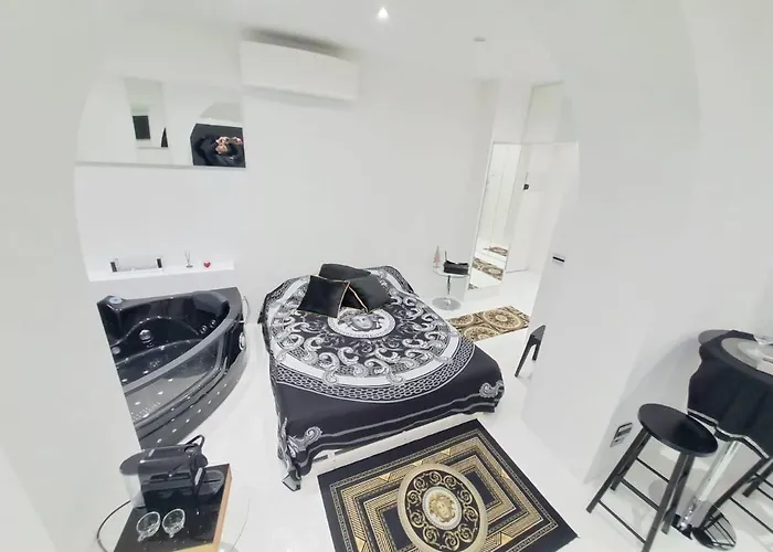 Black Diamond Appartement *